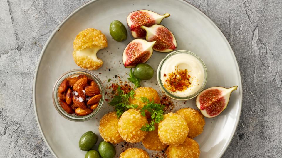 NEW - Mini Camembert Bites